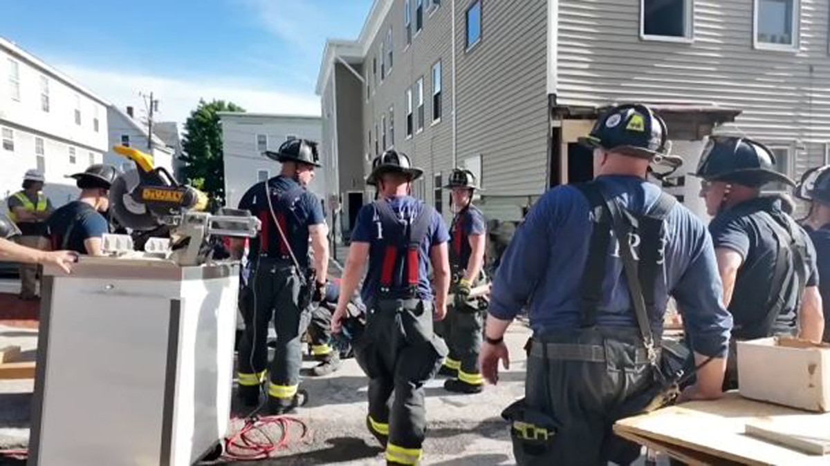 Crews respond to gas leak after car crashes into building in Manchester, NH - Boston News, Weather, Sports 